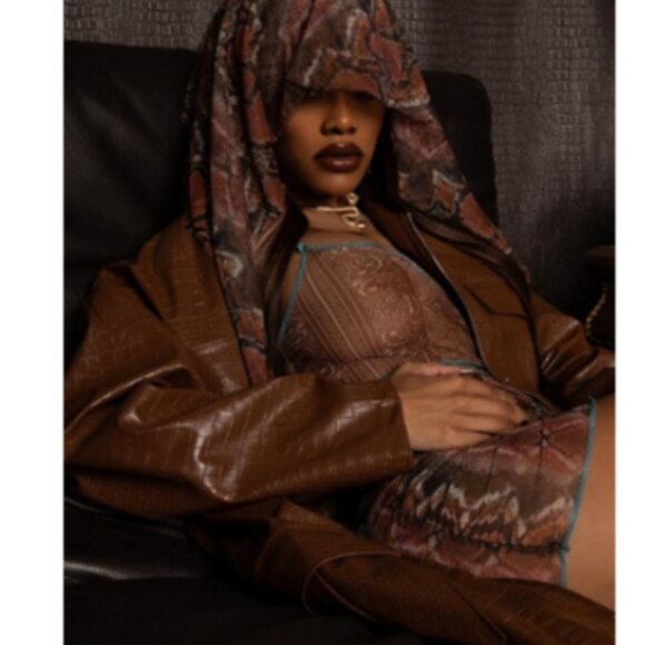 PrettyLittleThing Teyana Taylor Brown Croc PU Oversized Utility Jacket Plus Size - Picture 2 of 5